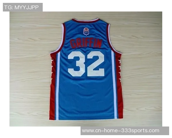 孙兴慜携快船定制球衣展现笑容梦幻联动引发球迷热议 孙兴慜携快船定制球衣展现笑容梦幻联动引发球迷热议