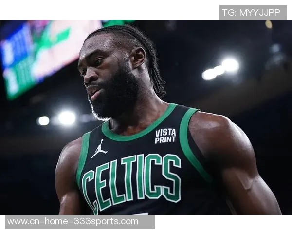 杰伦布朗直言AI泛滥发际线粉蹭对手引发热议 杰伦布朗直言AI泛滥发际线粉蹭对手引发热议